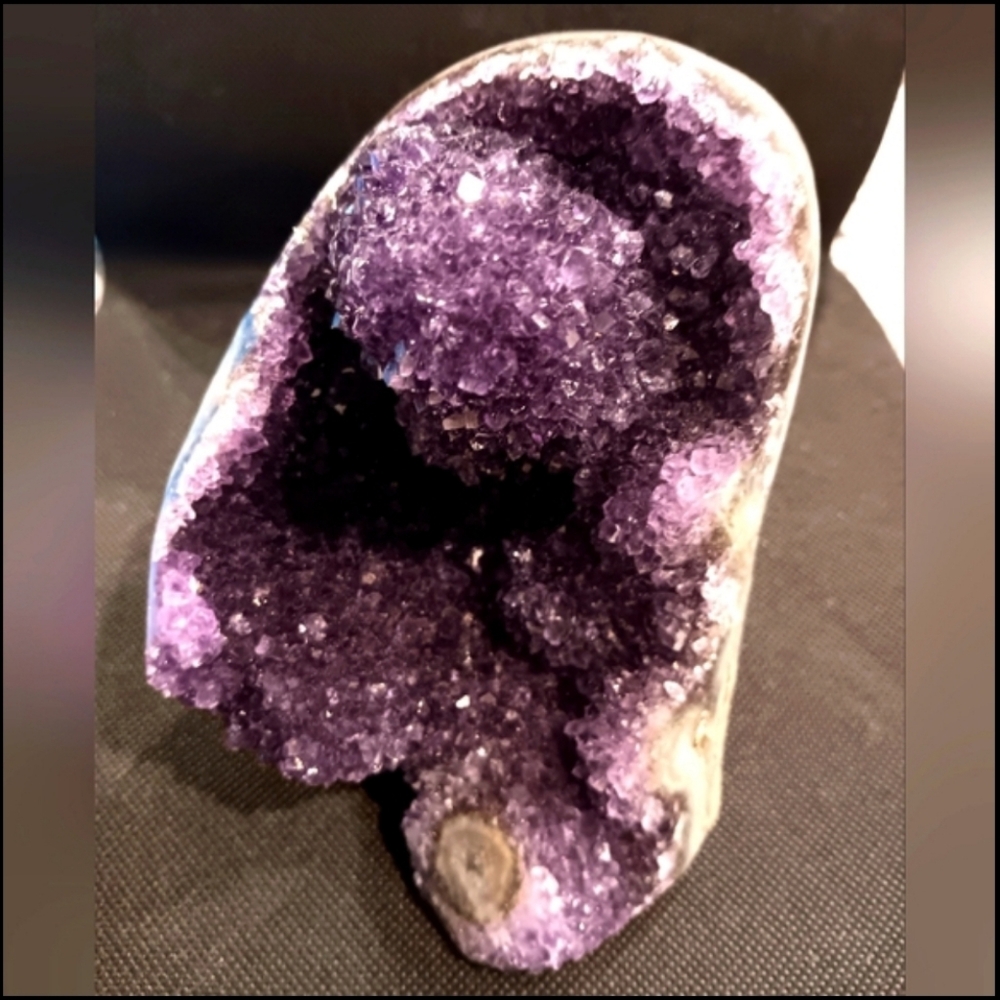 Stunning Purple Amethyst Geode Huge New - Picture 3 of 16